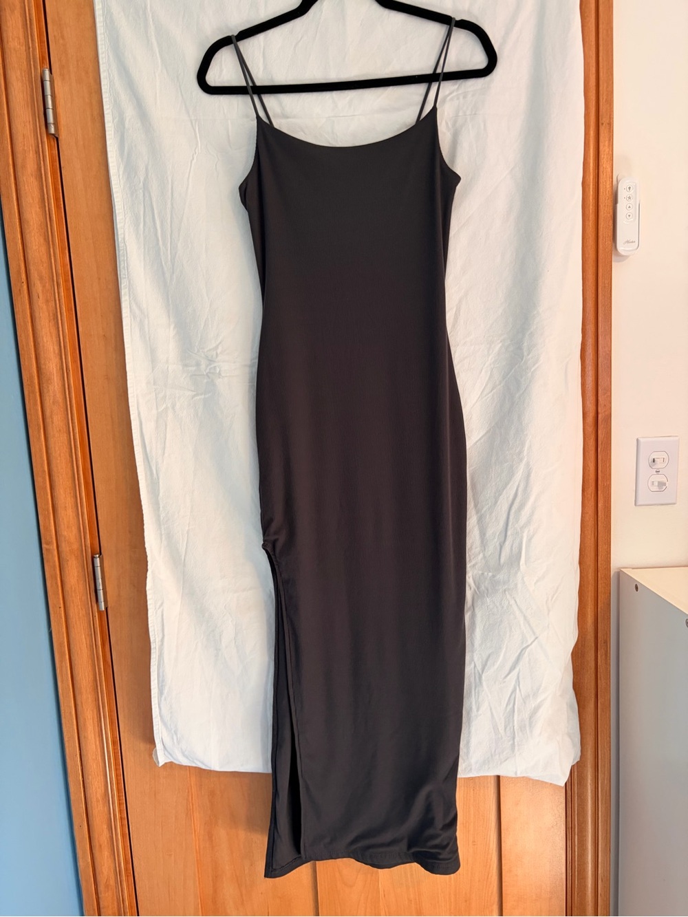 Harper&Ivy Ribbed Dark Grey Midi Spaghetti Strap Dress with Slit Size M
